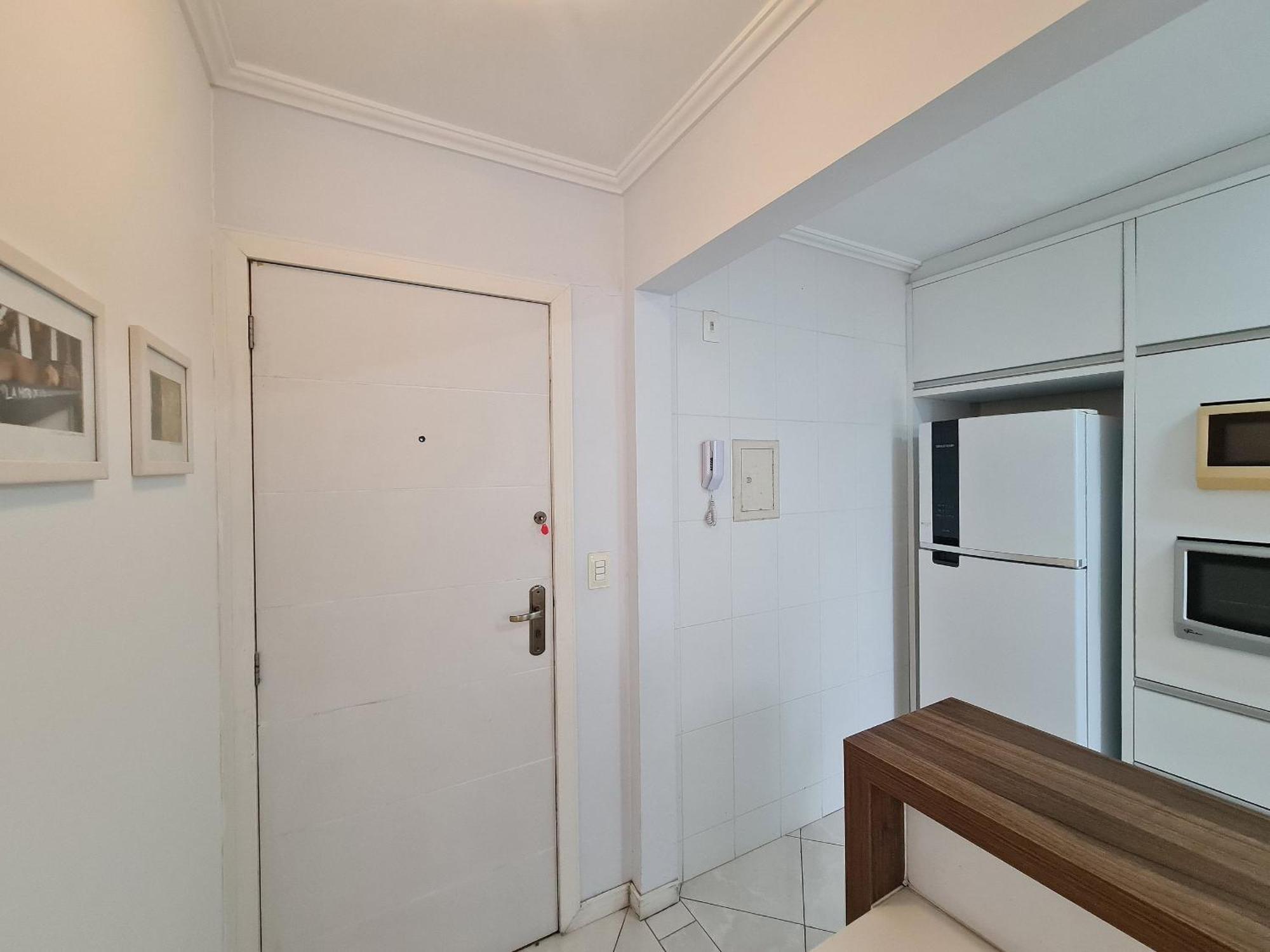 17 - Centro Bc - 2 Quartos C/ Garden E Garagem * Balneário Camboriú